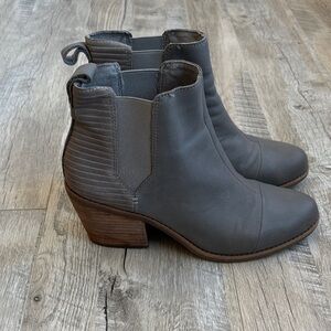 TOMS Everly Chelsea Ankle Booties Cement Gray